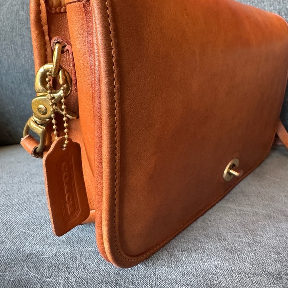 Vintage Coach Convertible Clutch NYC - Picture 2 of 8